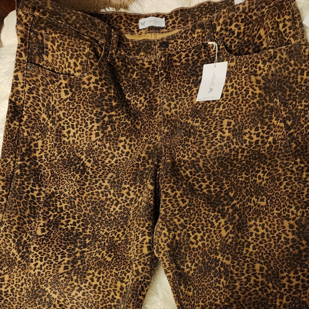 Jessica Simpson Brown Leopard Print Straight Leg Jeans Reg Length.